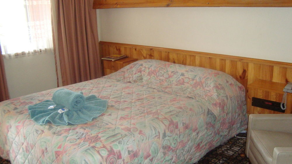 Coomacountry Club Motor Inn Bagian luar foto