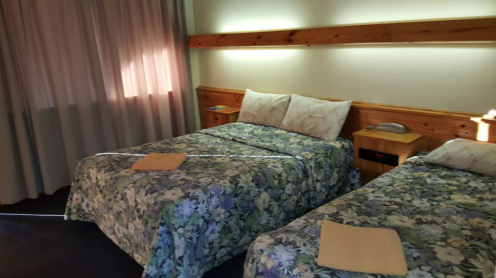 Coomacountry Club Motor Inn Bagian luar foto