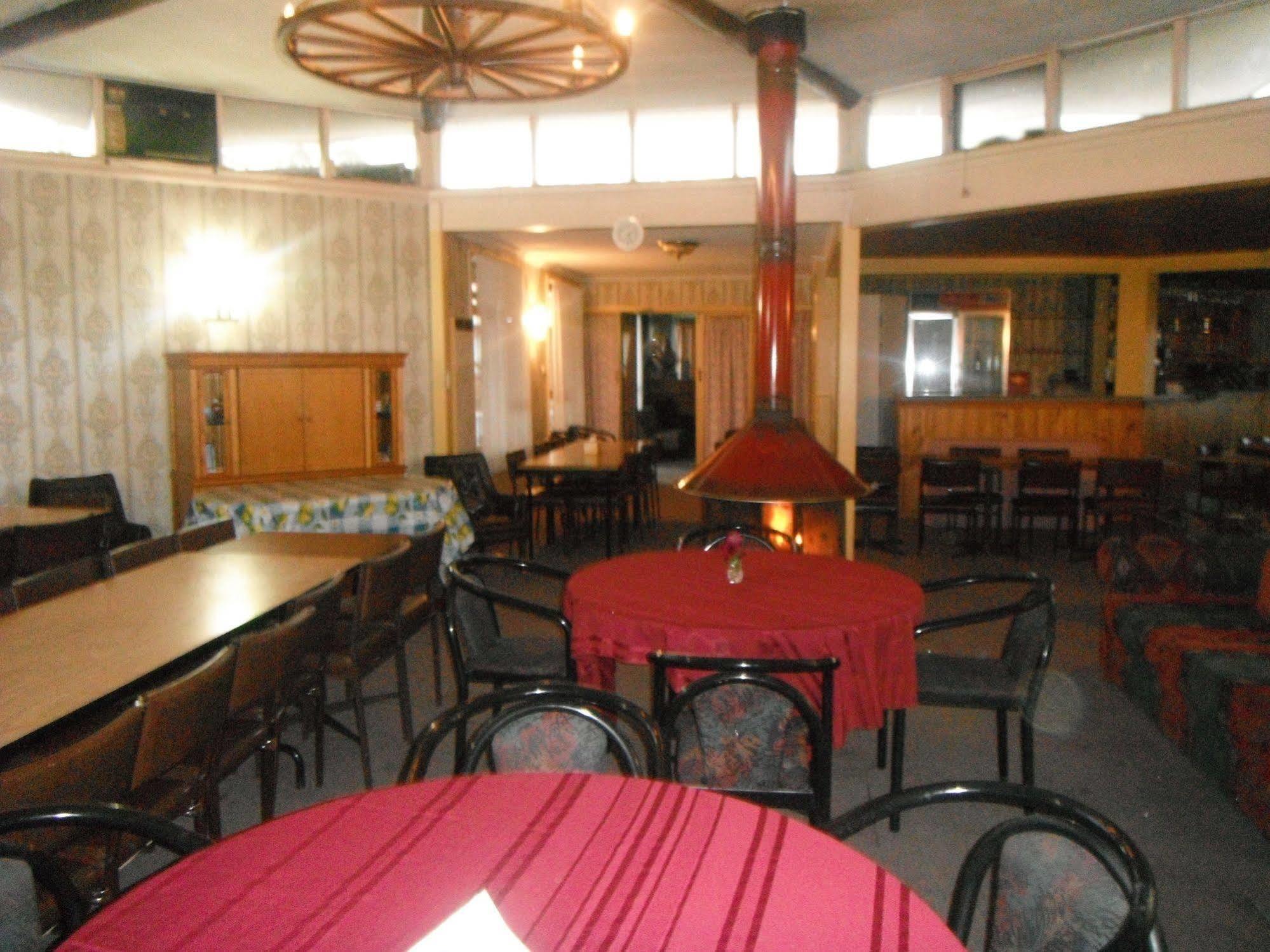 Coomacountry Club Motor Inn Bagian luar foto