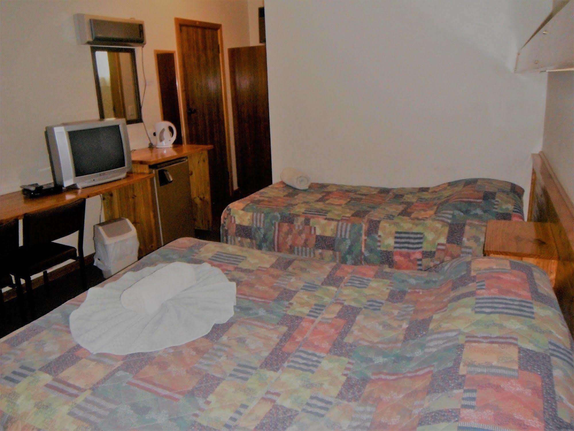 Coomacountry Club Motor Inn Bagian luar foto