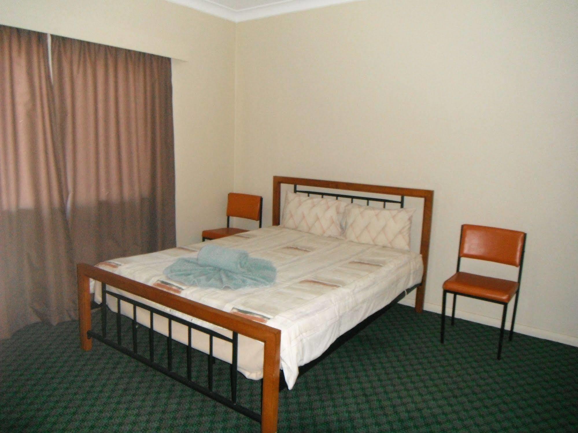 Coomacountry Club Motor Inn Bagian luar foto