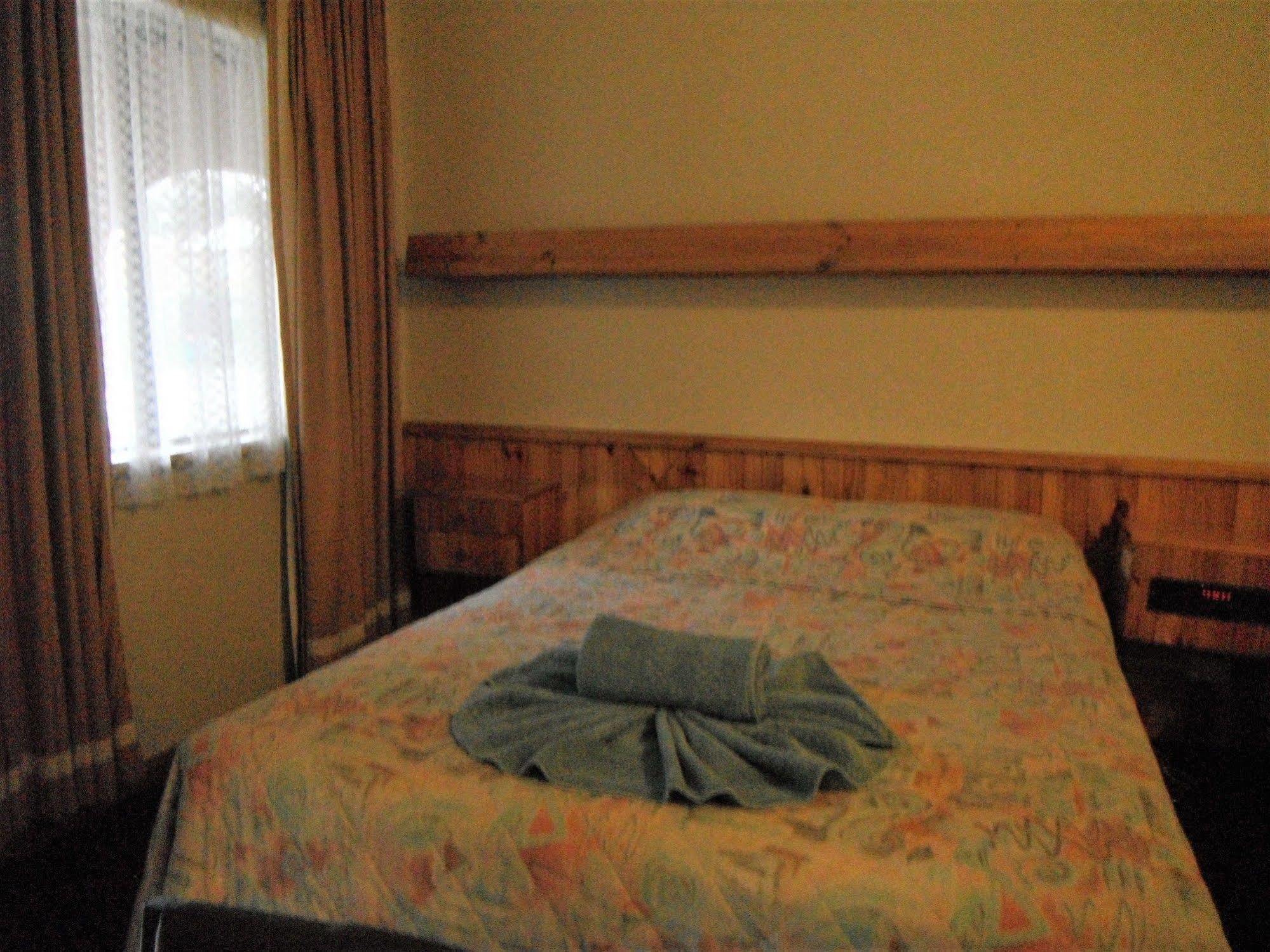 Coomacountry Club Motor Inn Bagian luar foto