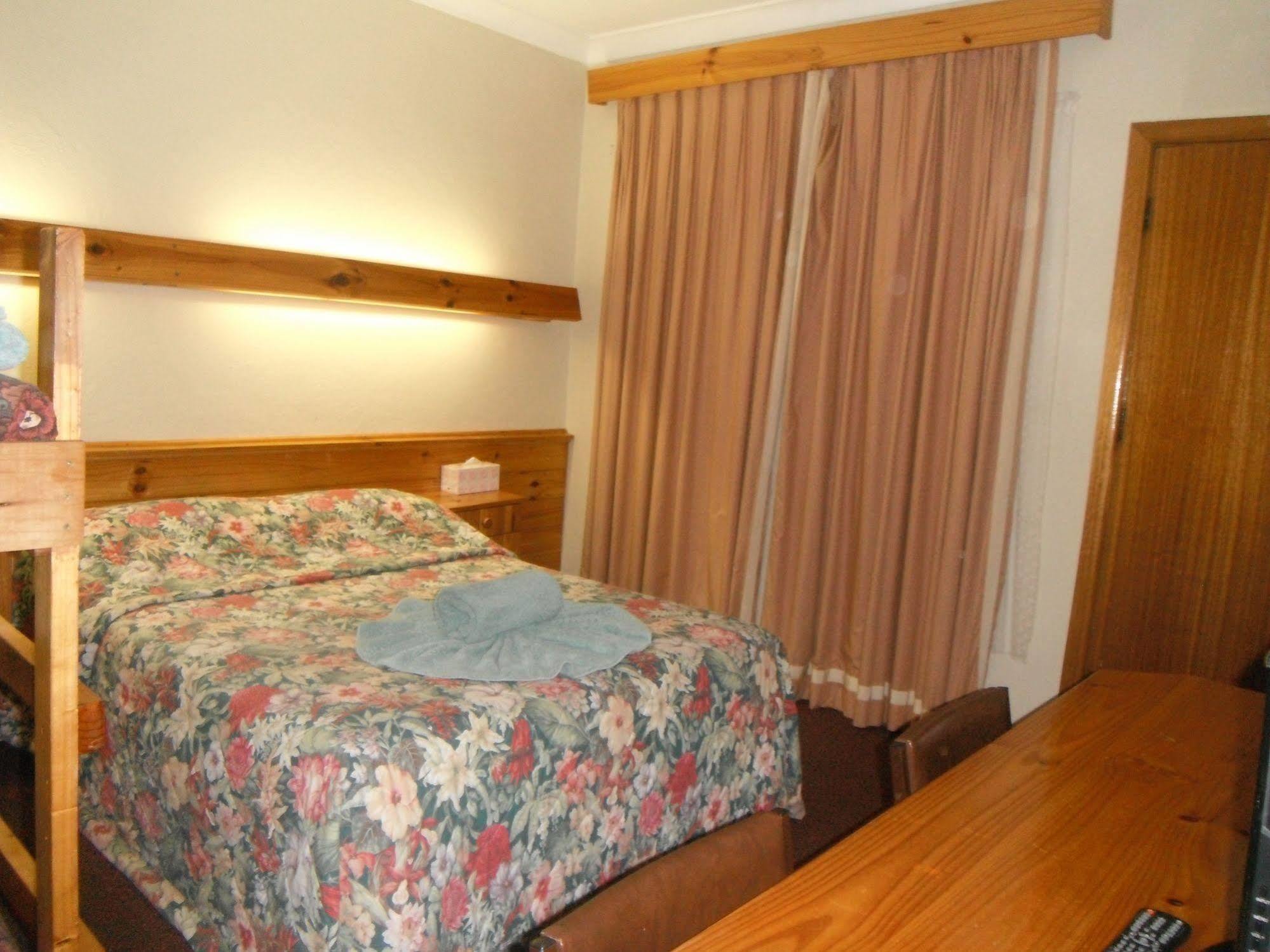 Coomacountry Club Motor Inn Bagian luar foto