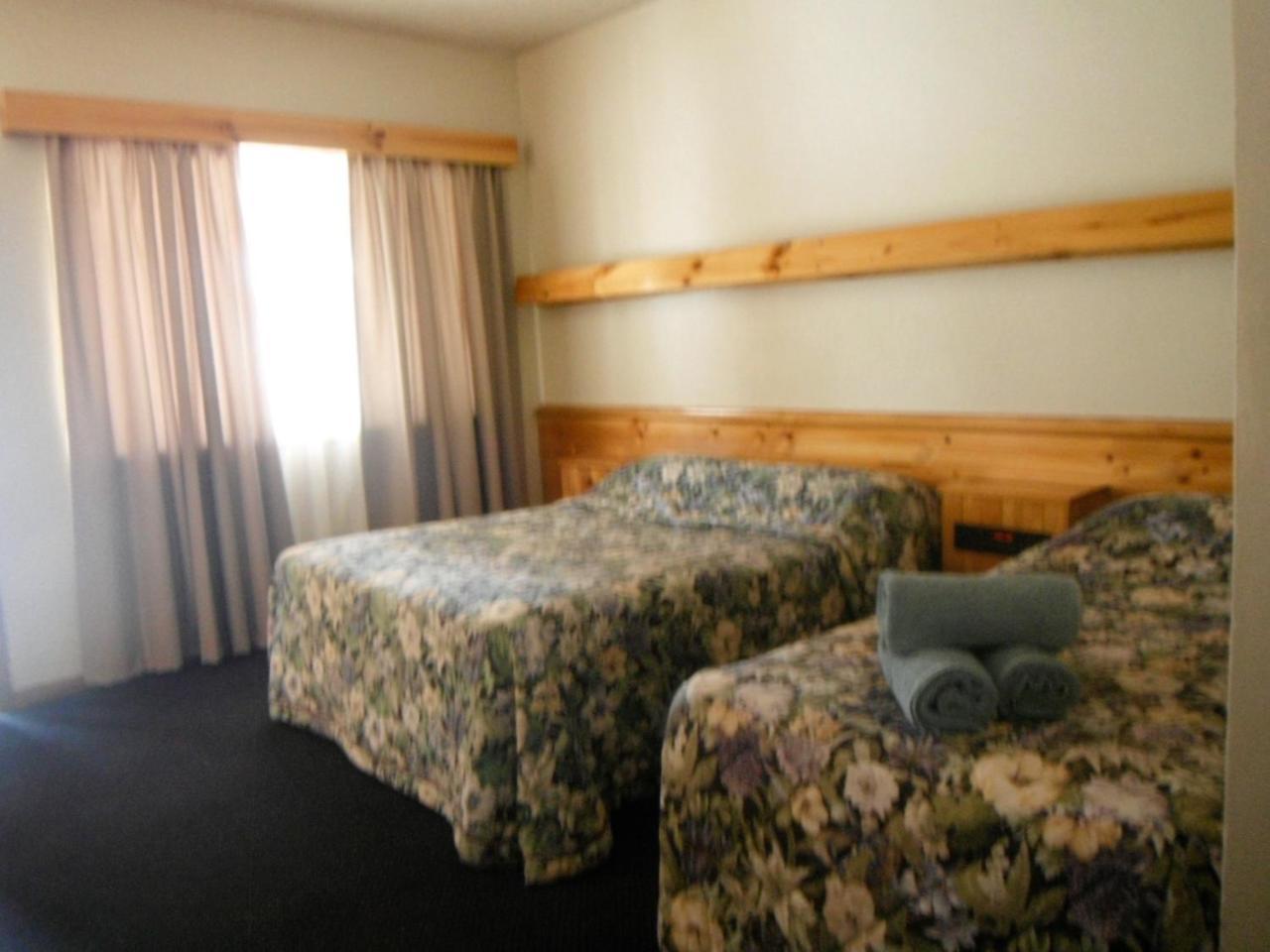 Coomacountry Club Motor Inn Bagian luar foto