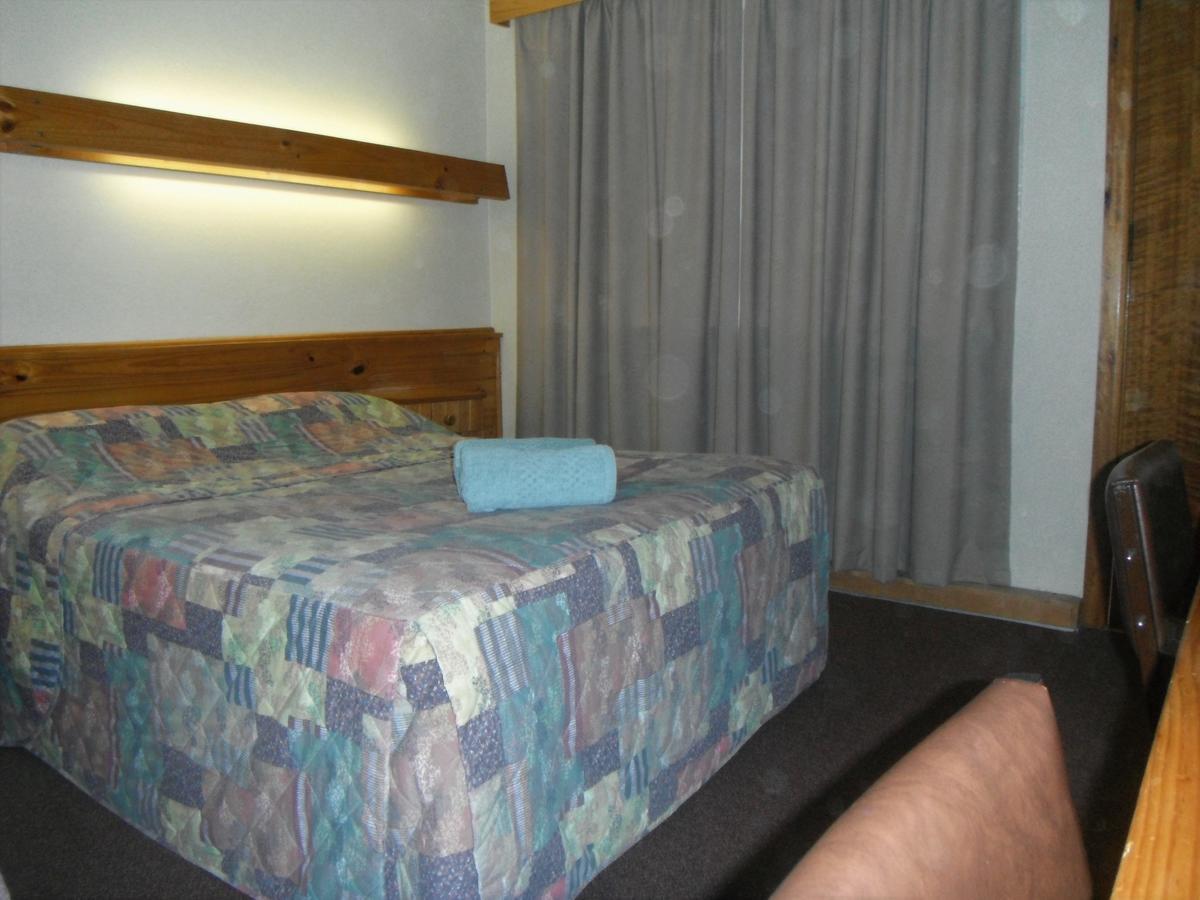 Coomacountry Club Motor Inn Bagian luar foto